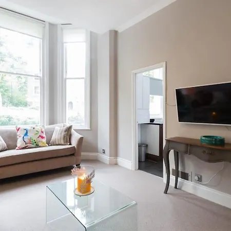 Appartamento Hyde Park Delux 1 Bed Bayswater Londra Esterno foto