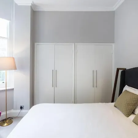 Appartamento Hyde Park Delux 1 Bed Bayswater Londra Esterno foto