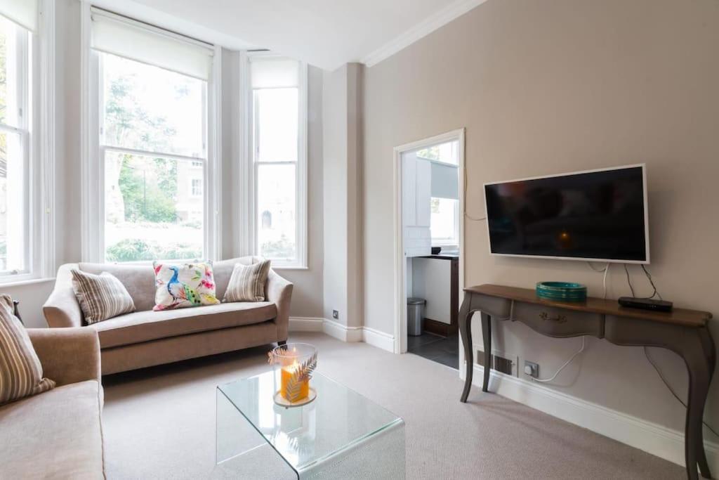 Апартаменты Hyde Park Delux 1 Bed Bayswater