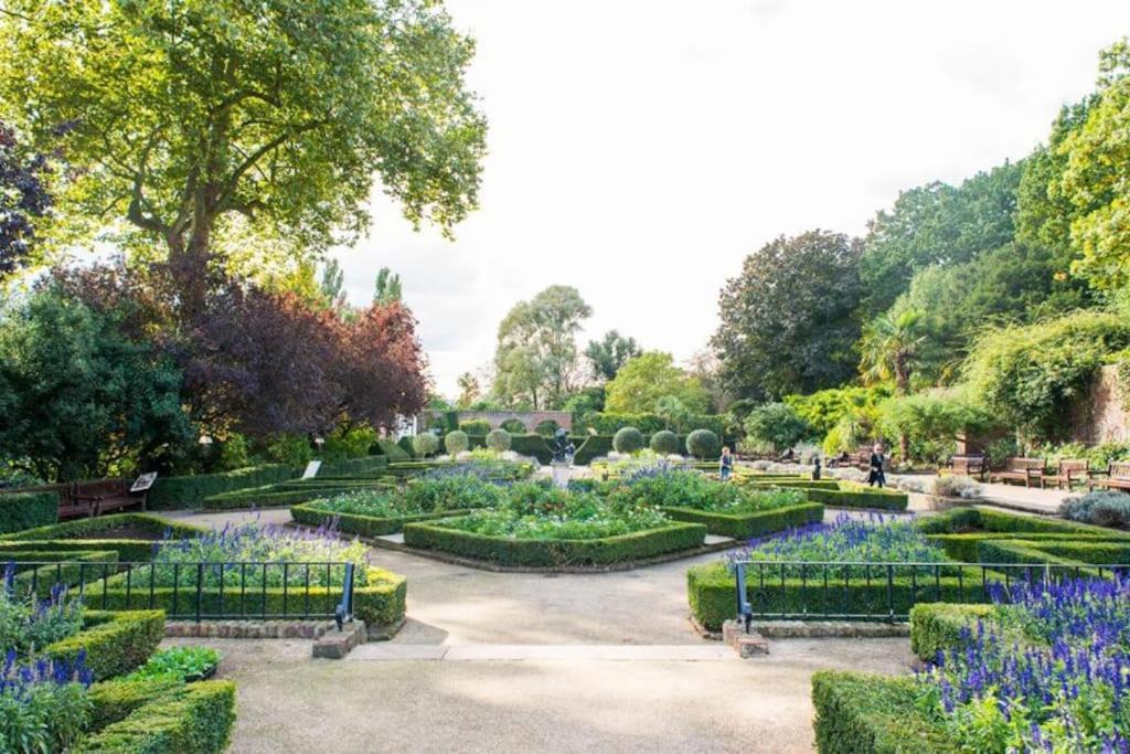Hyde Park Delux 1 Bed Bayswater Апартаменты *