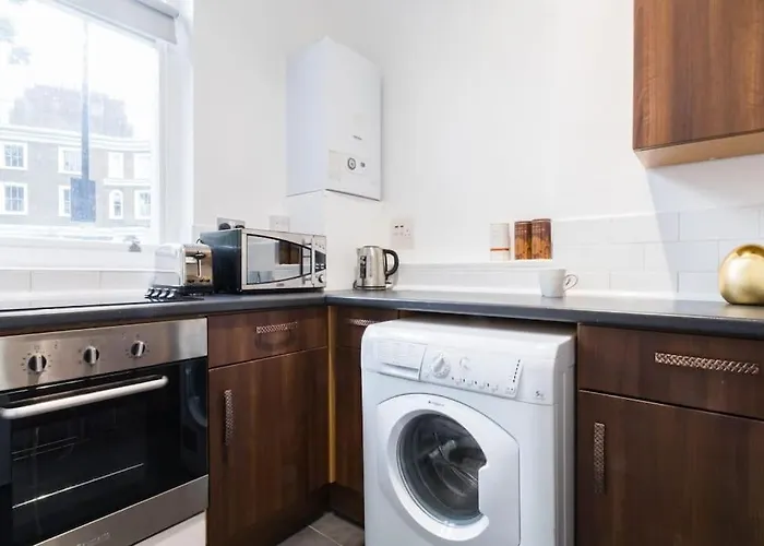 Hyde Park Delux 1 Bed Bayswater